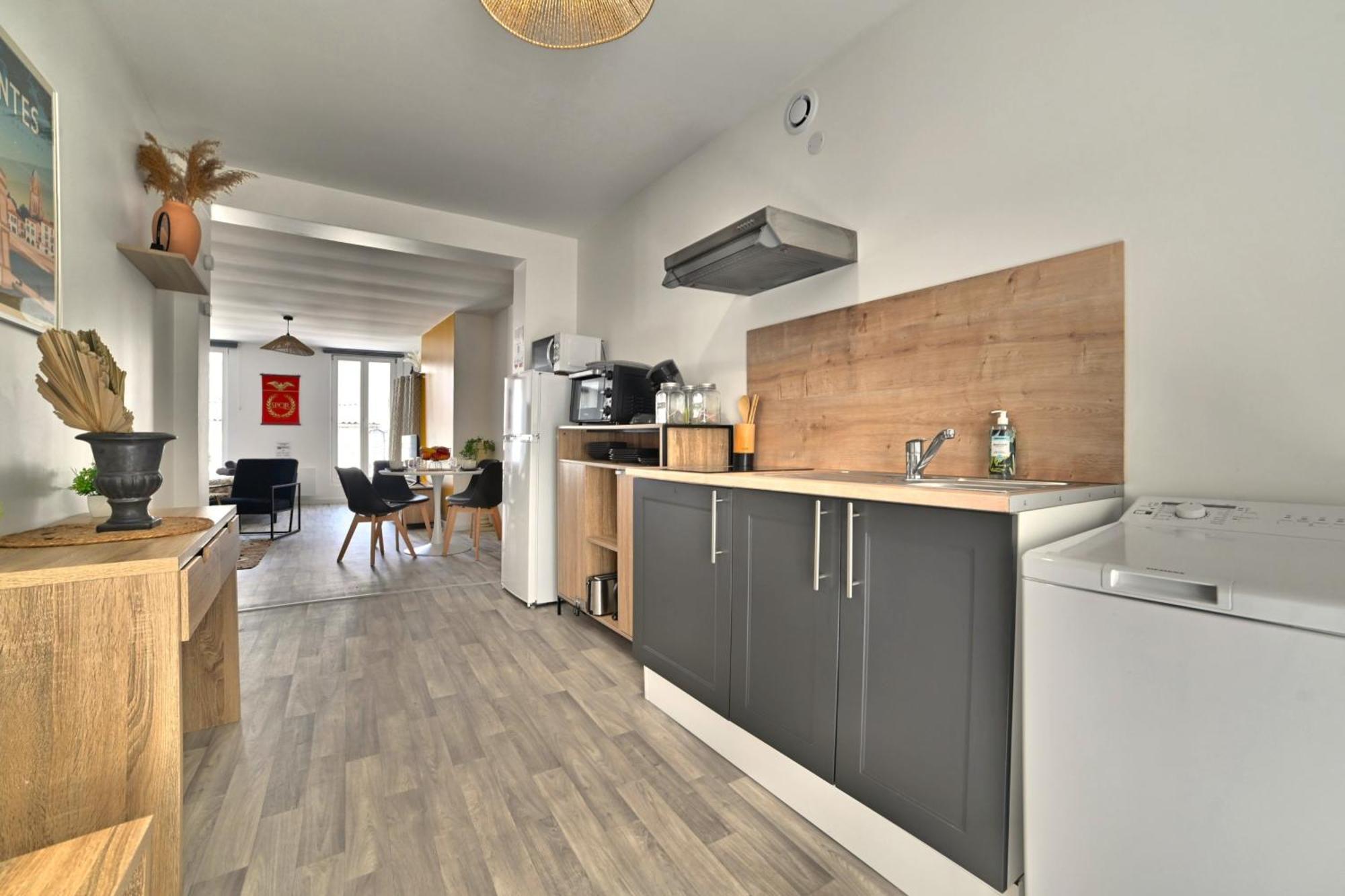 Ave Cesar - Confort Moderne & Charme Gallo-Romain - Coeur De Ville - Tv 4K - Fibre Saintes Esterno foto
